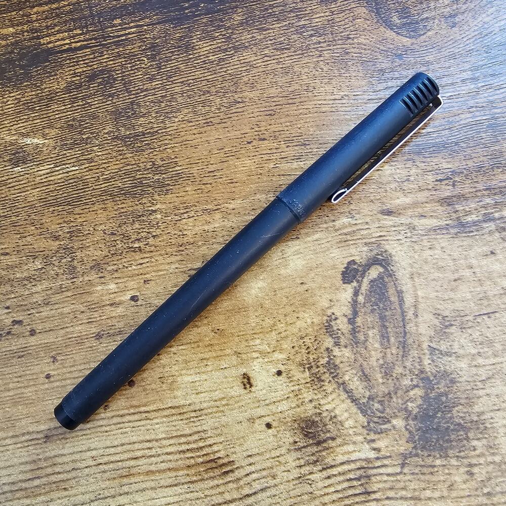 Uniball Micro Japan Fine Point Pen Black